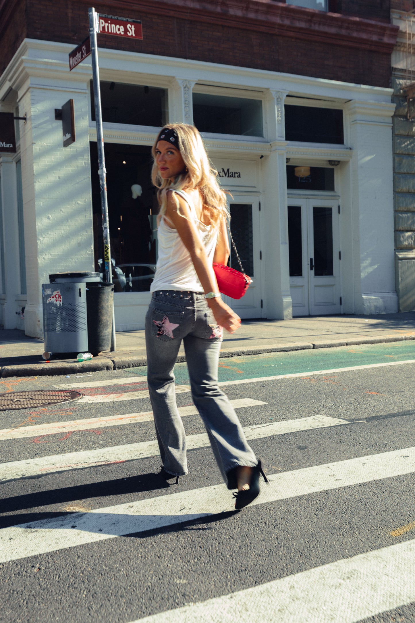 PRINT STARS FLARED GREY JEANS