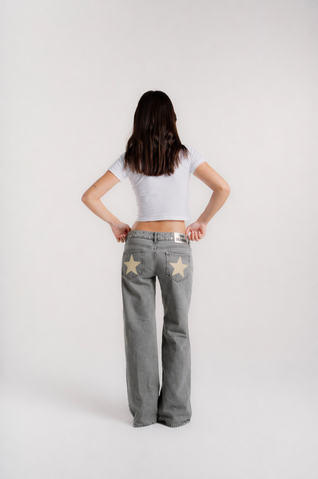 GREY JEANS YELLOW STAR