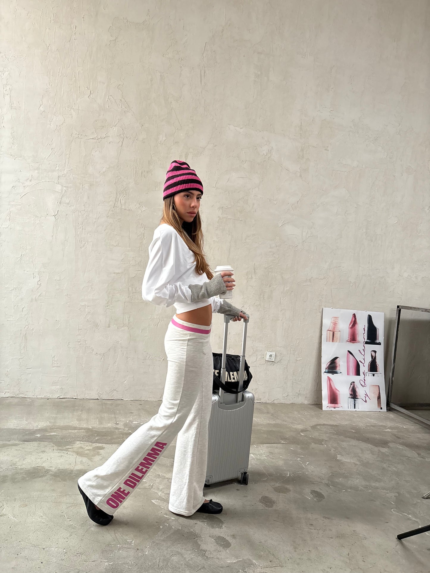 SUPER LOW-RISE SWEAT PANTS