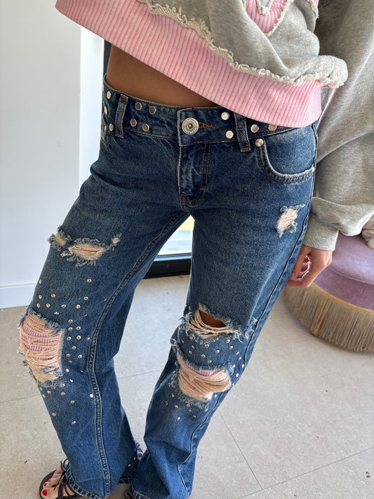 RIPPED STRAIGHT JEANS
