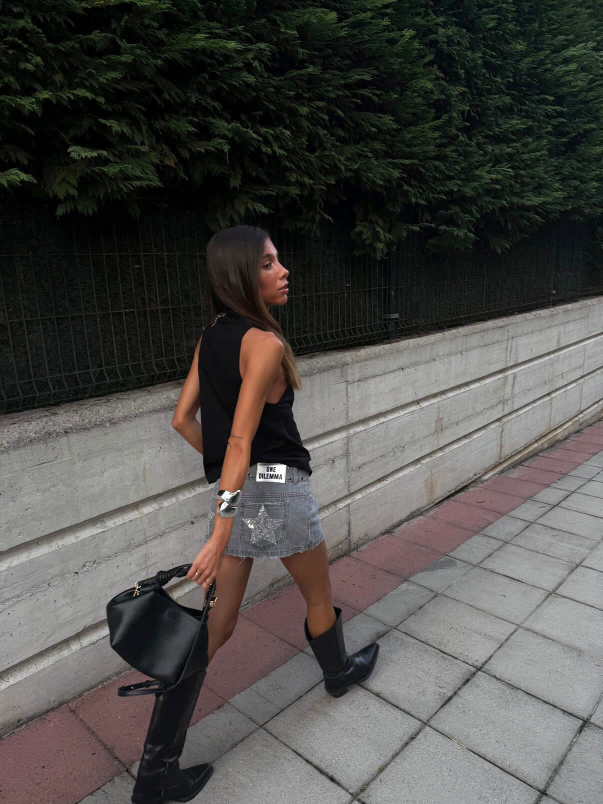 Mini-skirt silver sequins stars