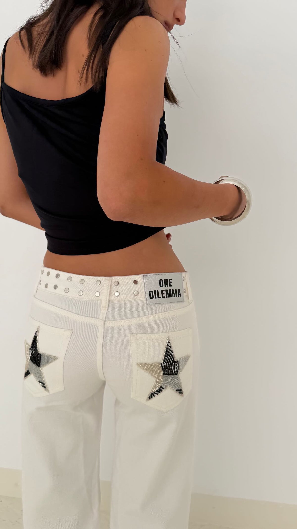 WHITE JEANS SILVER BEADS STAR