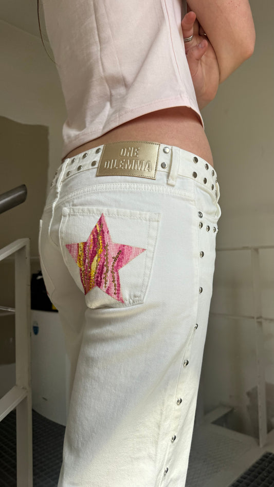 WHITE JEANS PINK PRINT
