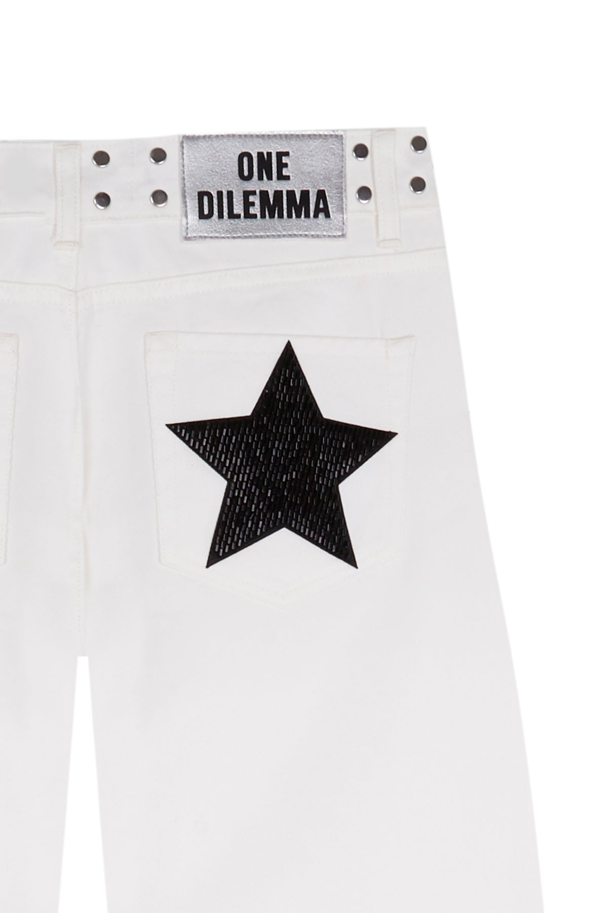 WHITE JEANS BLACK BEADS STAR