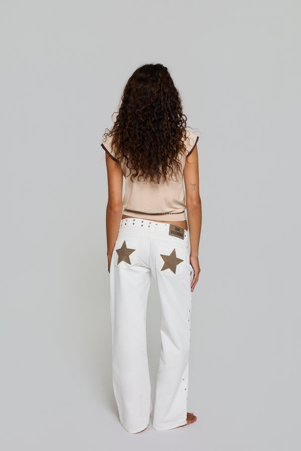 WHITE JEANS BROWN STAR