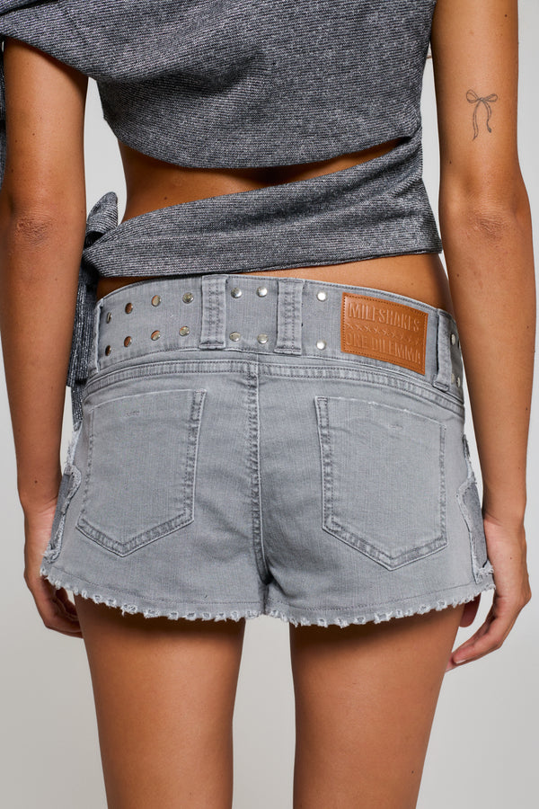 MESSY SHORTS