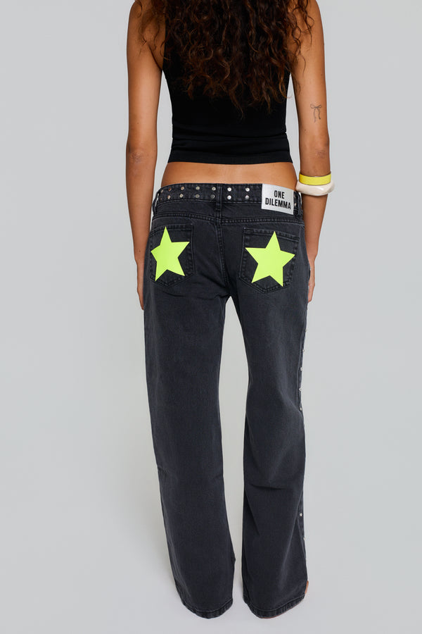 BLACK JEANS YELLOW STAR