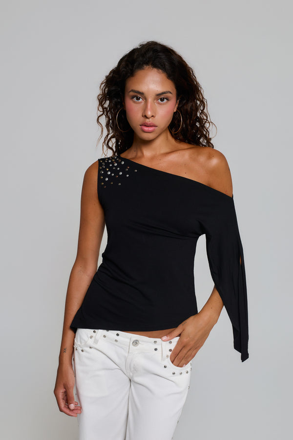 OFF SHOULDER TOP