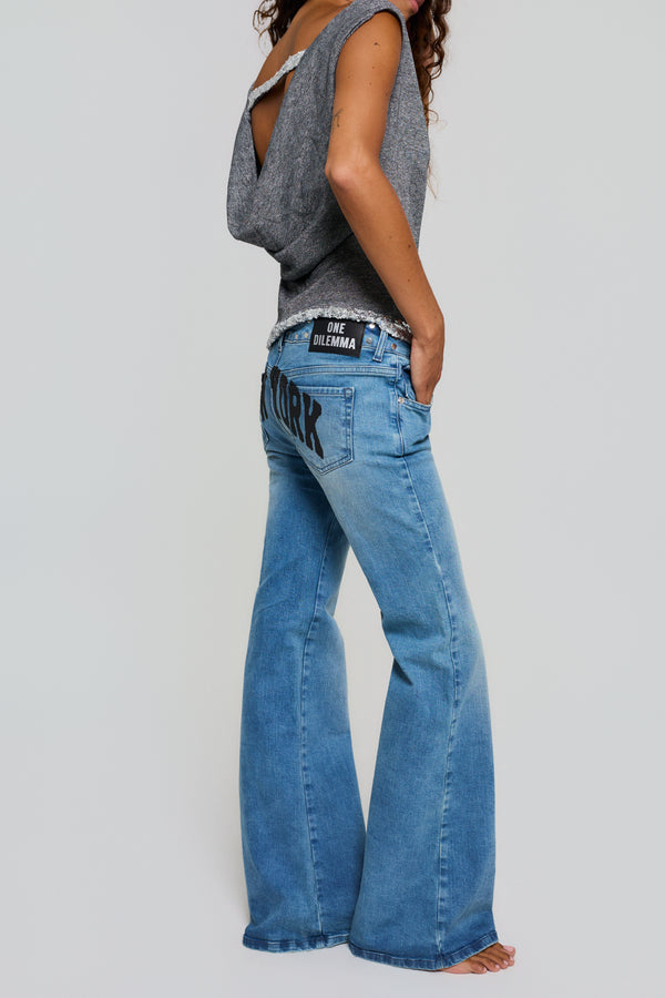 NEW YORK PRINT FLARED BLUE JEANS