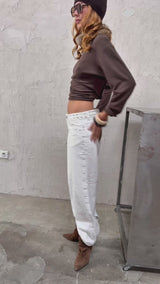 WHITE JEANS BROWN STAR